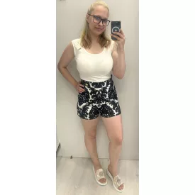 Envy rövidnadrág hátul cipzáros 2 gombos fekete/fehér