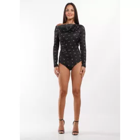 Envy body Ejtett vállán aszimmetrikusan húzott logós